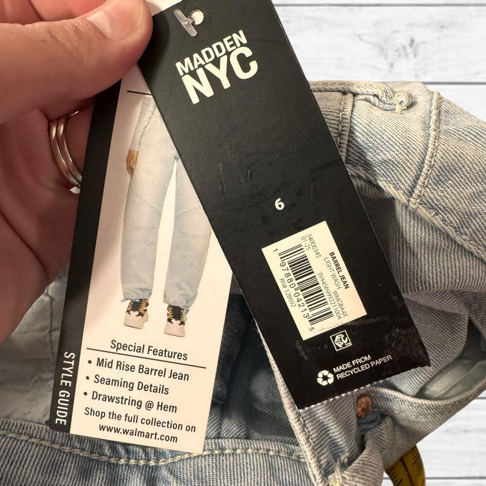 79. NWT Madden NYC Barrel Relaxed Fit Wide Leg Jeans Drawstring Hem SZ: 6 - Picture 6 of 7